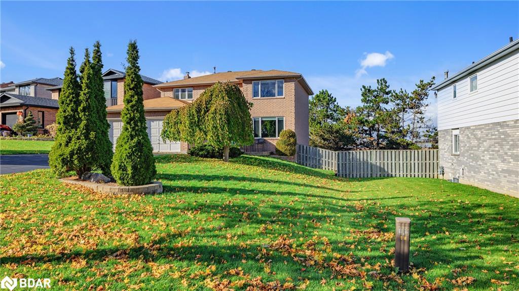 4 Trillium Crescent, Barrie, ON - Outdoor
