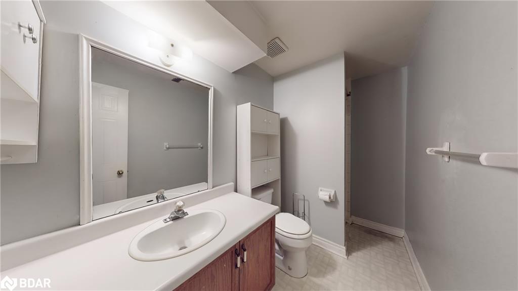4 Trillium Crescent, Barrie, ON - Indoor Photo Showing Bathroom
