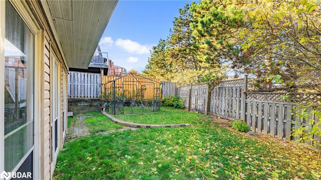 4 Trillium Crescent, Barrie, ON - Outdoor