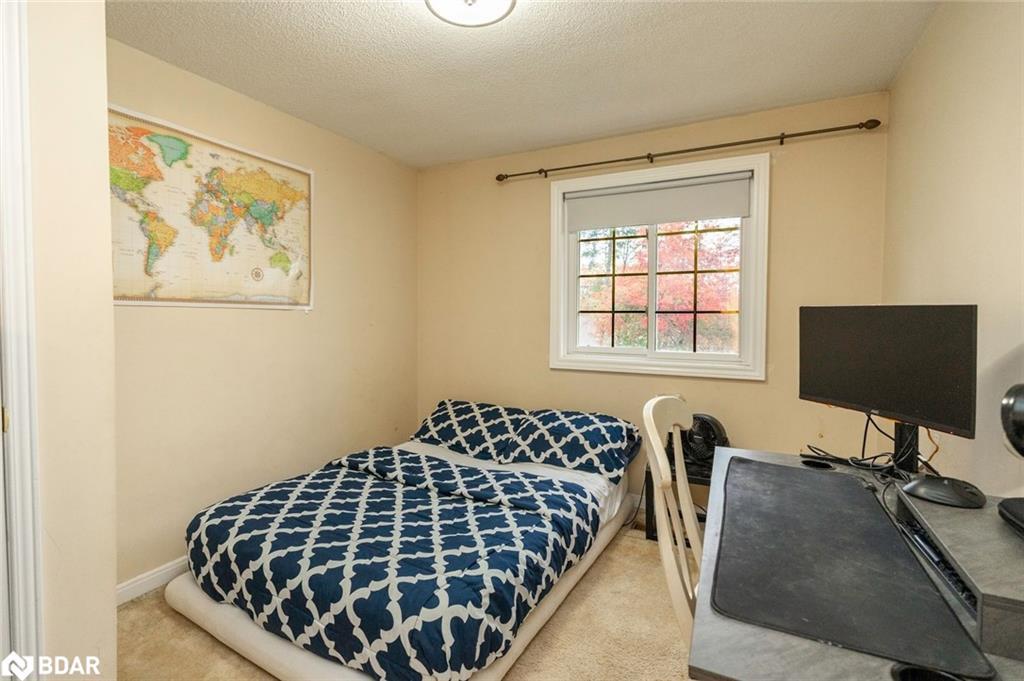 29 Chaucer Crescent, Barrie, ON - Indoor Photo Showing Bedroom