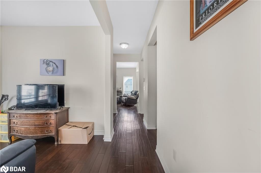 206 Isabella Drive, Orillia, ON - Indoor Photo Showing Other Room