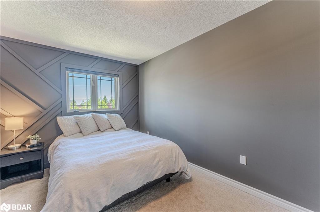 35-209 Harvie Road, Barrie, ON - Indoor Photo Showing Bedroom