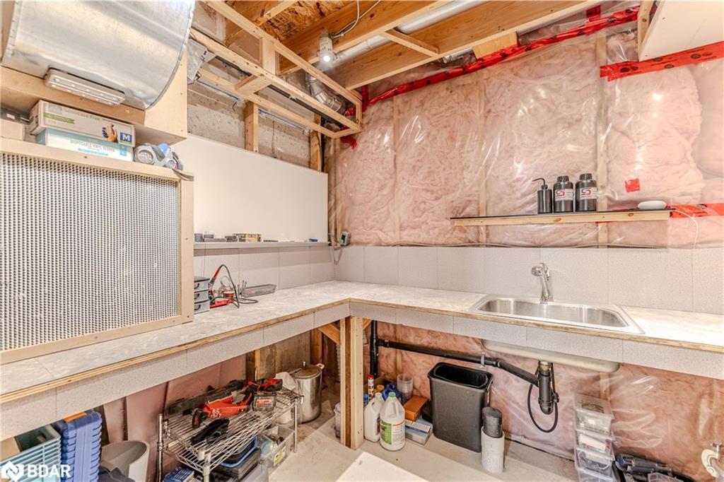35-209 Harvie Road, Barrie, ON - Indoor Photo Showing Basement
