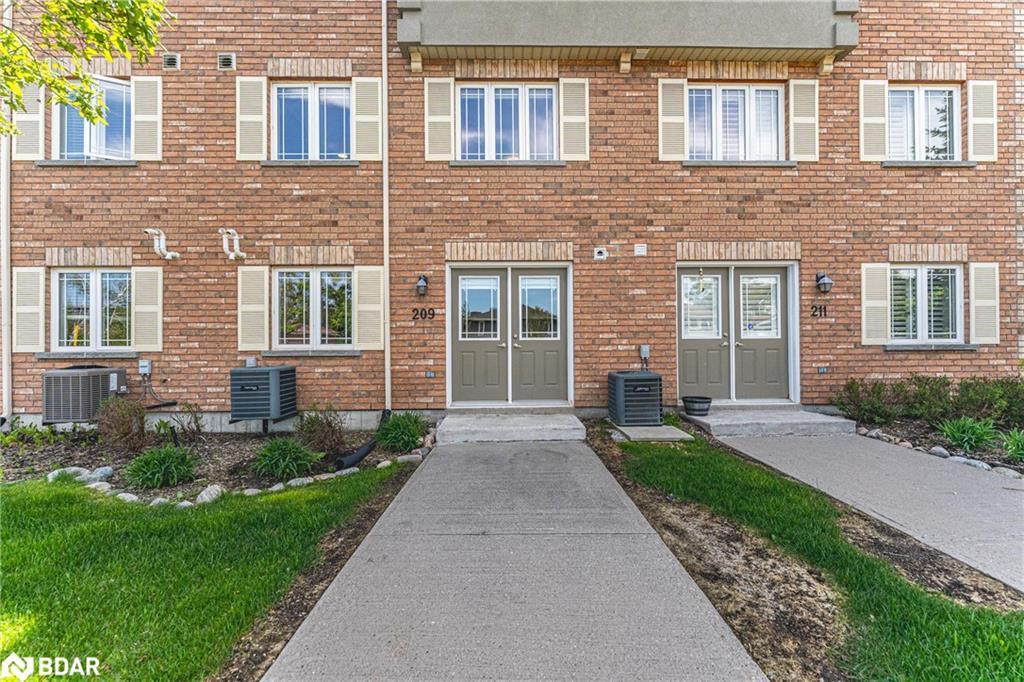 35-209 Harvie Road, Barrie, ON - Outdoor With Facade