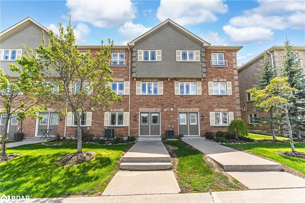 35-209 Harvie Road, Barrie, ON - Outdoor With Facade