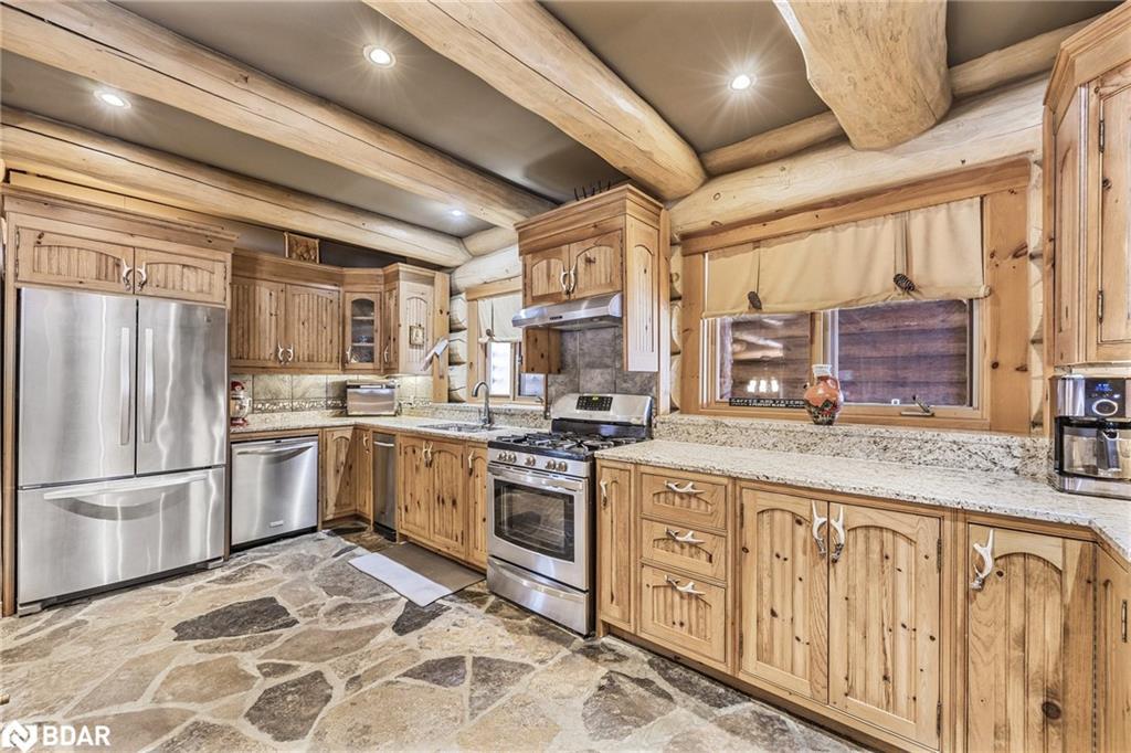 118 Highland Drive, Oro-Medonte, ON - Indoor Photo Showing Kitchen With Stainless Steel Kitchen