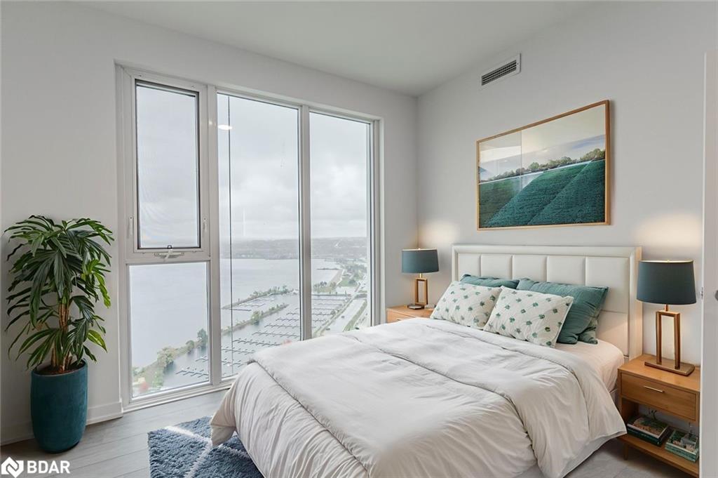 2909-39 Mary Street, Barrie, ON - Indoor Photo Showing Bedroom