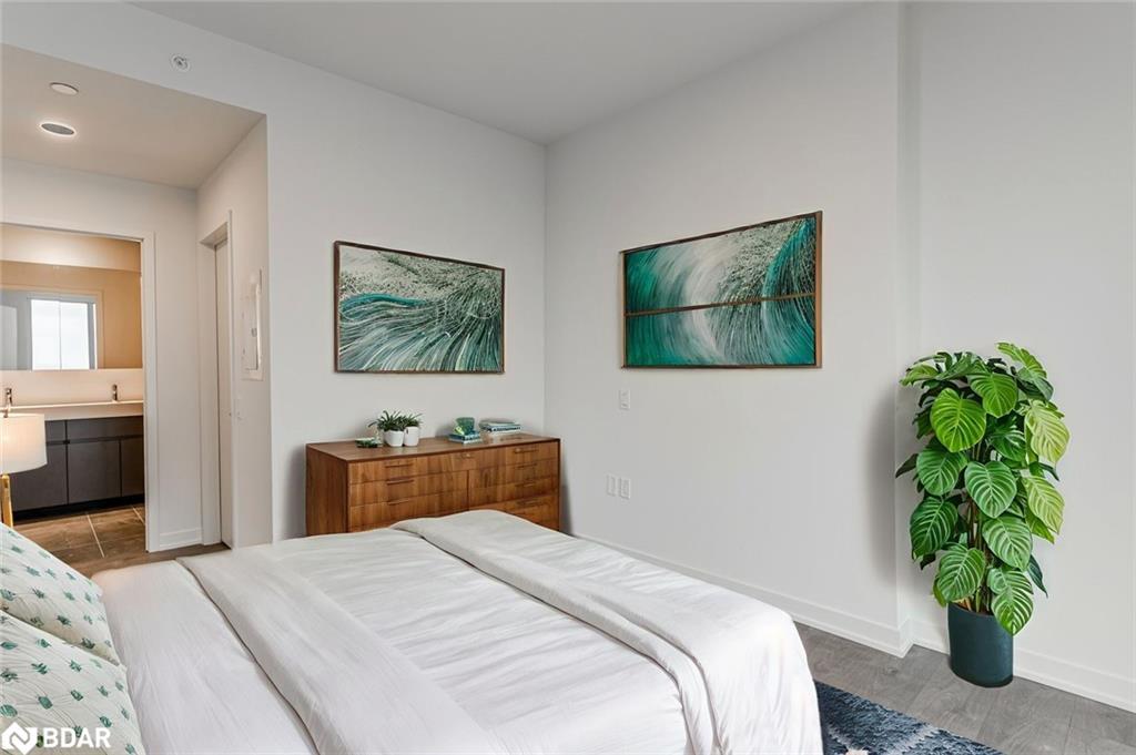 2909-39 Mary Street, Barrie, ON - Indoor Photo Showing Bedroom