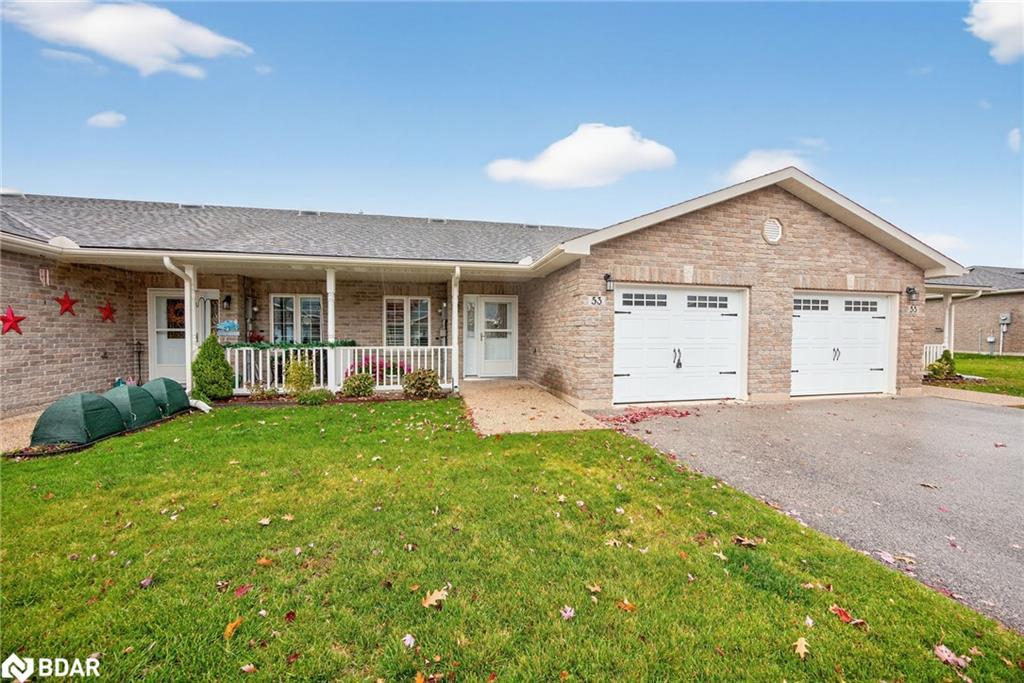 53 Clover Crescent, Wasaga Beach, ON - Outdoor With Deck Patio Veranda With Facade