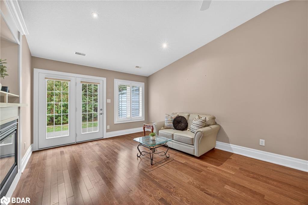 53 Clover Crescent, Wasaga Beach, ON - Indoor Photo Showing Living Room With Fireplace