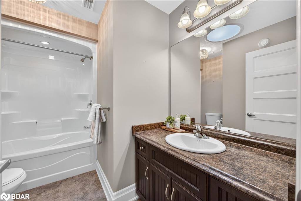 53 Clover Crescent, Wasaga Beach, ON - Indoor Photo Showing Bathroom