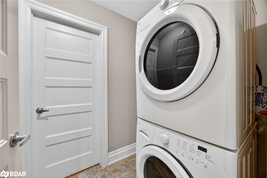 53 Clover Crescent, Wasaga Beach, ON - Indoor Photo Showing Laundry Room