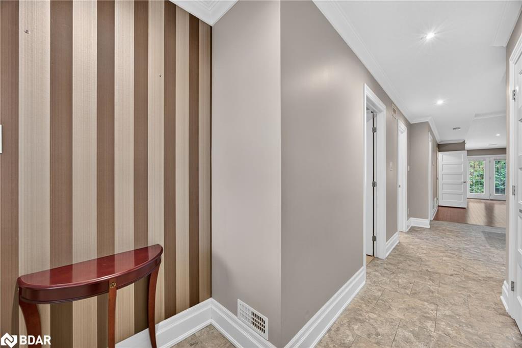 53 Clover Crescent, Wasaga Beach, ON - Indoor Photo Showing Other Room