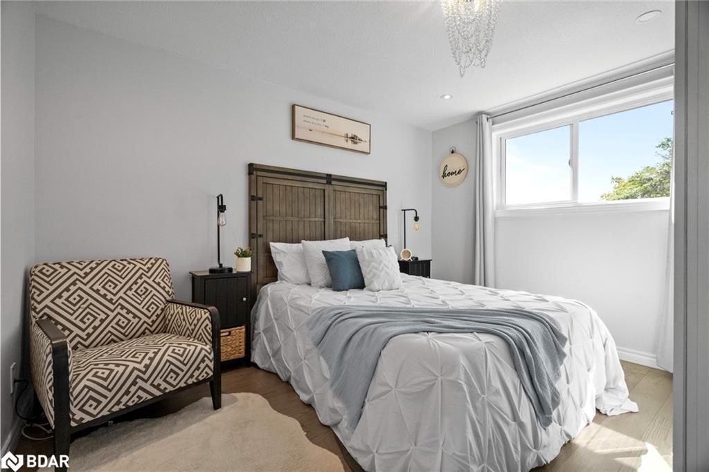 116 Boston Crescent, Hamilton, ON - Indoor Photo Showing Bedroom