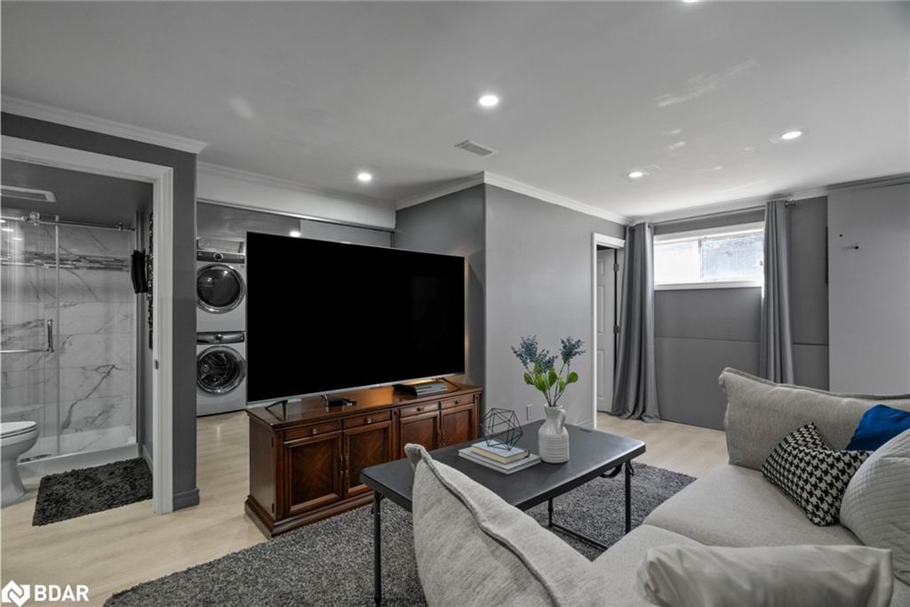 116 Boston Crescent, Hamilton, ON - Indoor Photo Showing Living Room
