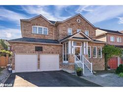 129 Flagstone Way Newmarket, ON L3X 2Z8