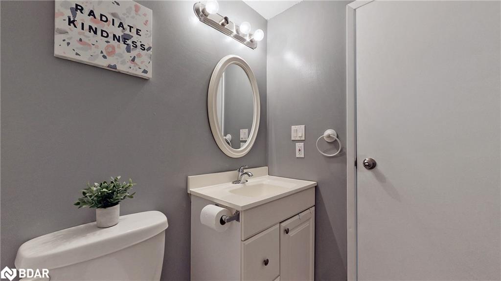 10-648 Doon Village Road, Kitchener, ON - Indoor Photo Showing Bathroom