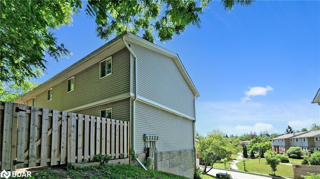 10-648 Doon Village Road, Kitchener, ON - Outdoor With Exterior