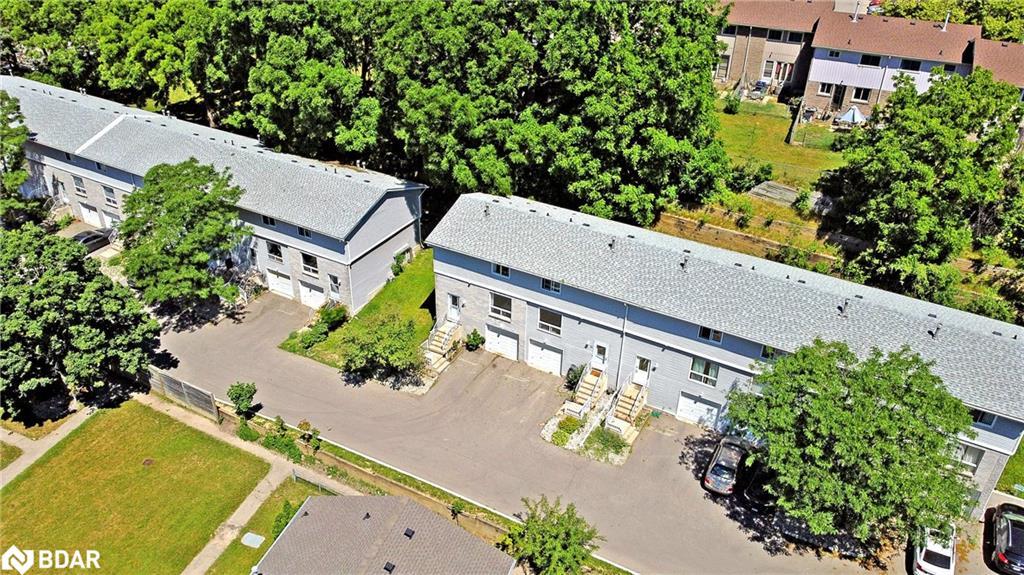 10-648 Doon Village Road, Kitchener, ON - Outdoor