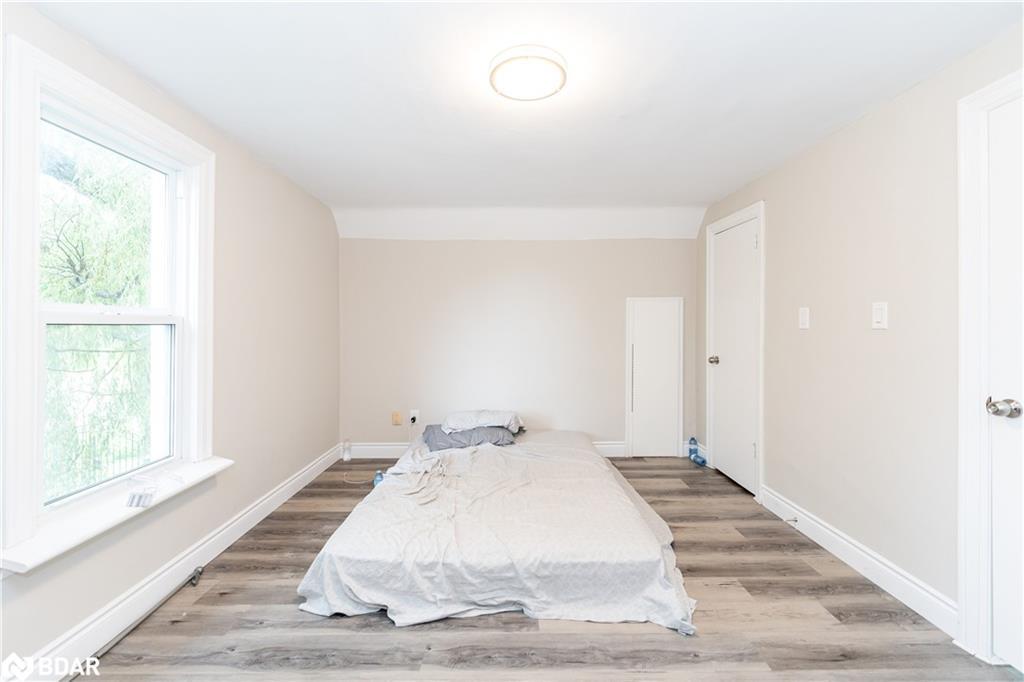 2178 6 Highway, Hamilton, ON - Indoor Photo Showing Bedroom