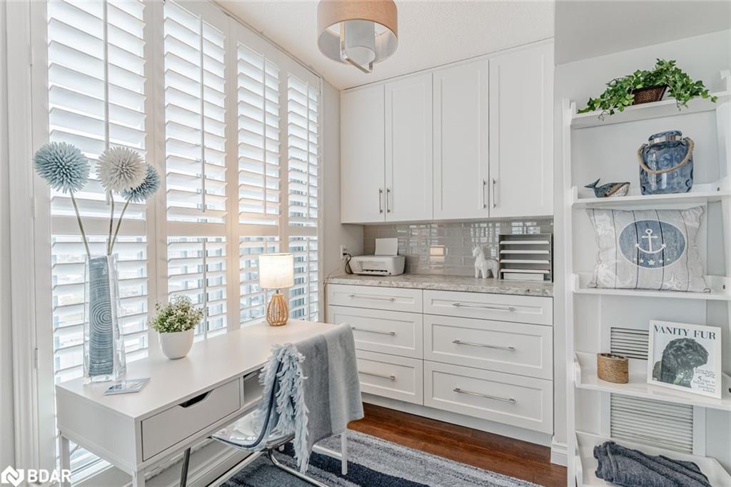 1103-150 Dunlop Street E, Barrie, ON - Indoor