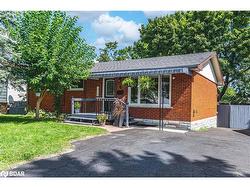 6 Walker Avenue Orillia, ON L3V 6G7