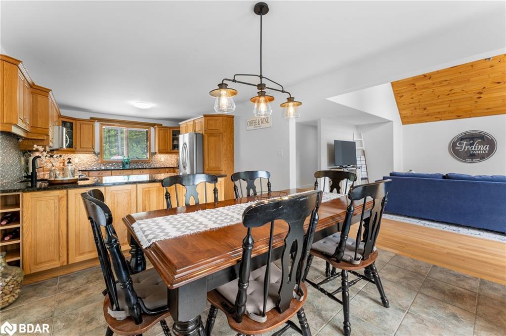 58 Niagara Road, Nipissing, ON - Indoor Photo Showing Dining Room