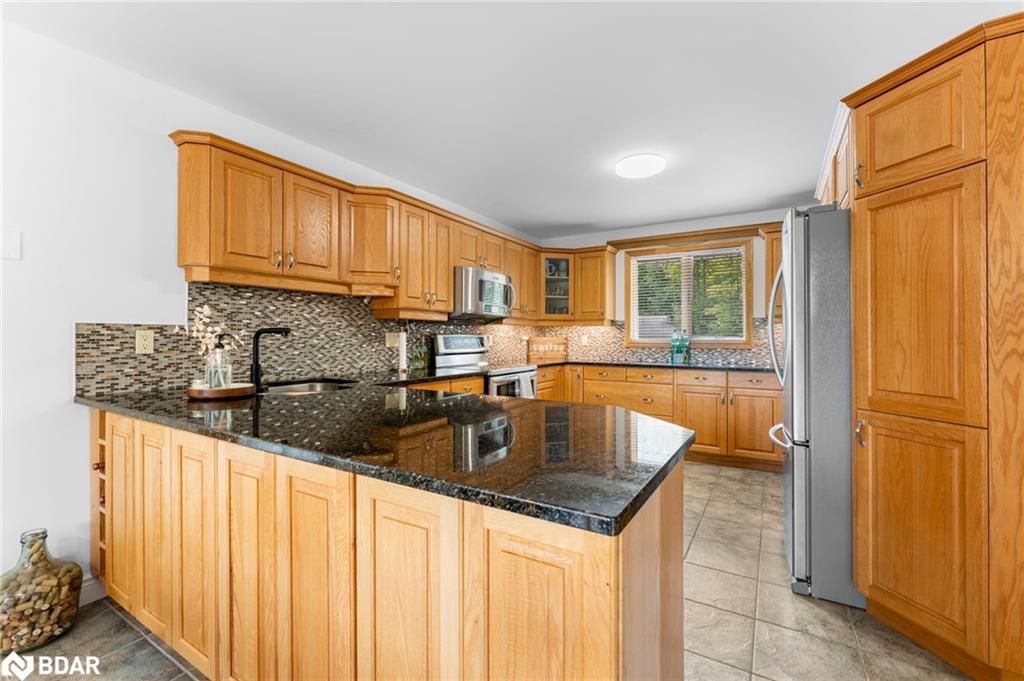 58 Niagara Road, Nipissing, ON - Indoor Photo Showing Kitchen