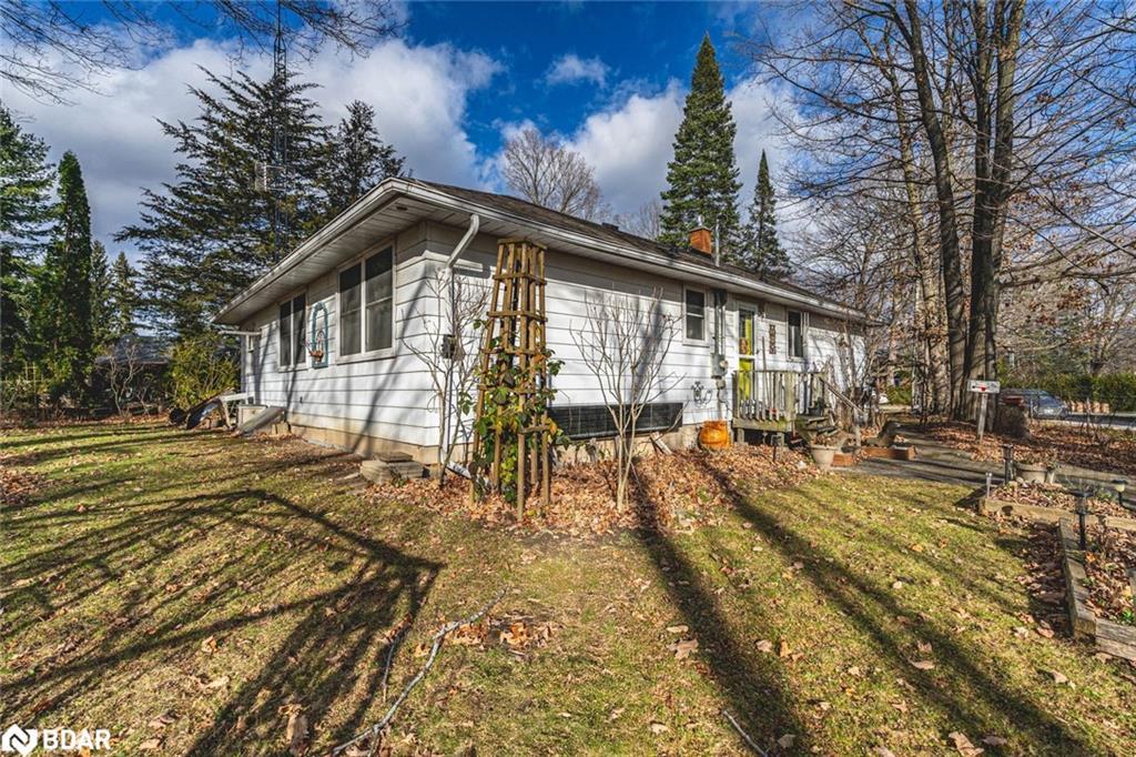 2016 Kate Avenue, Innisfil, ON - Outdoor