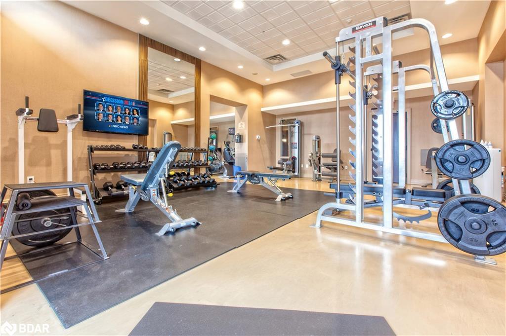 307-385 Prince Of Wales Drive, Mississauga, ON - Indoor Photo Showing Gym Room