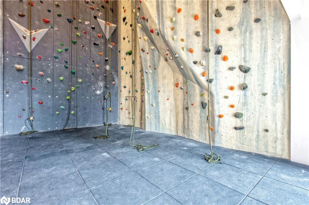 307-385 Prince Of Wales Drive, Mississauga, ON - Indoor Photo Showing Other Room