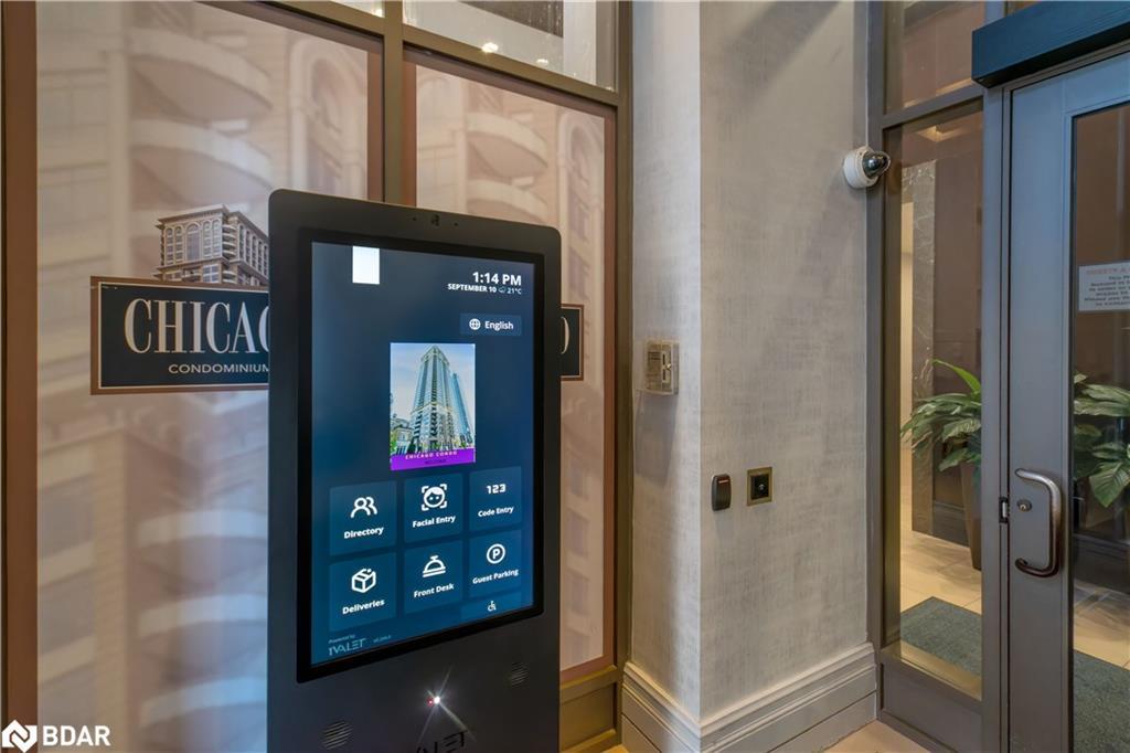 307-385 Prince Of Wales Drive, Mississauga, ON - Indoor