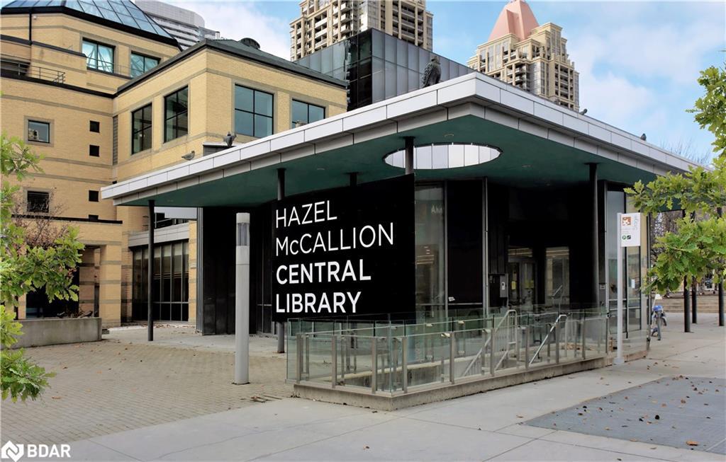 307-385 Prince Of Wales Drive, Mississauga, ON - Outdoor