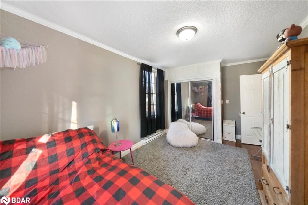 57 Coldwater Road, Severn, ON - Indoor Photo Showing Bedroom