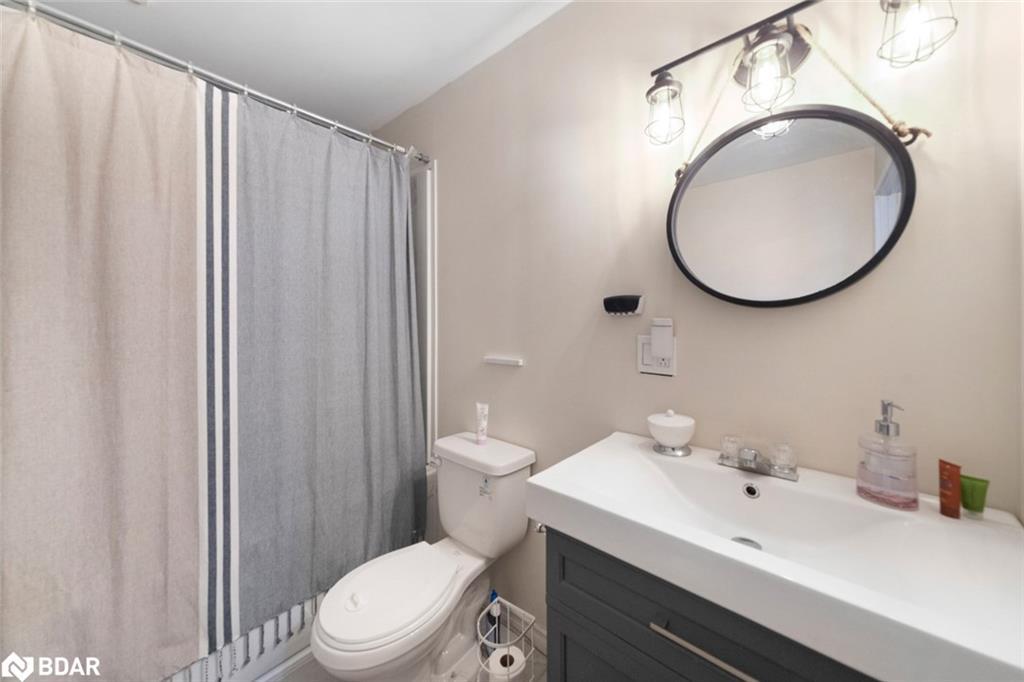 57 Coldwater Road, Severn, ON - Indoor Photo Showing Bathroom