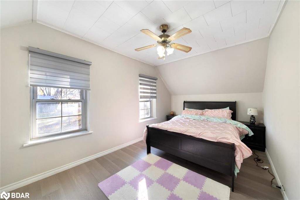 57 Coldwater Road, Severn, ON - Indoor Photo Showing Bedroom