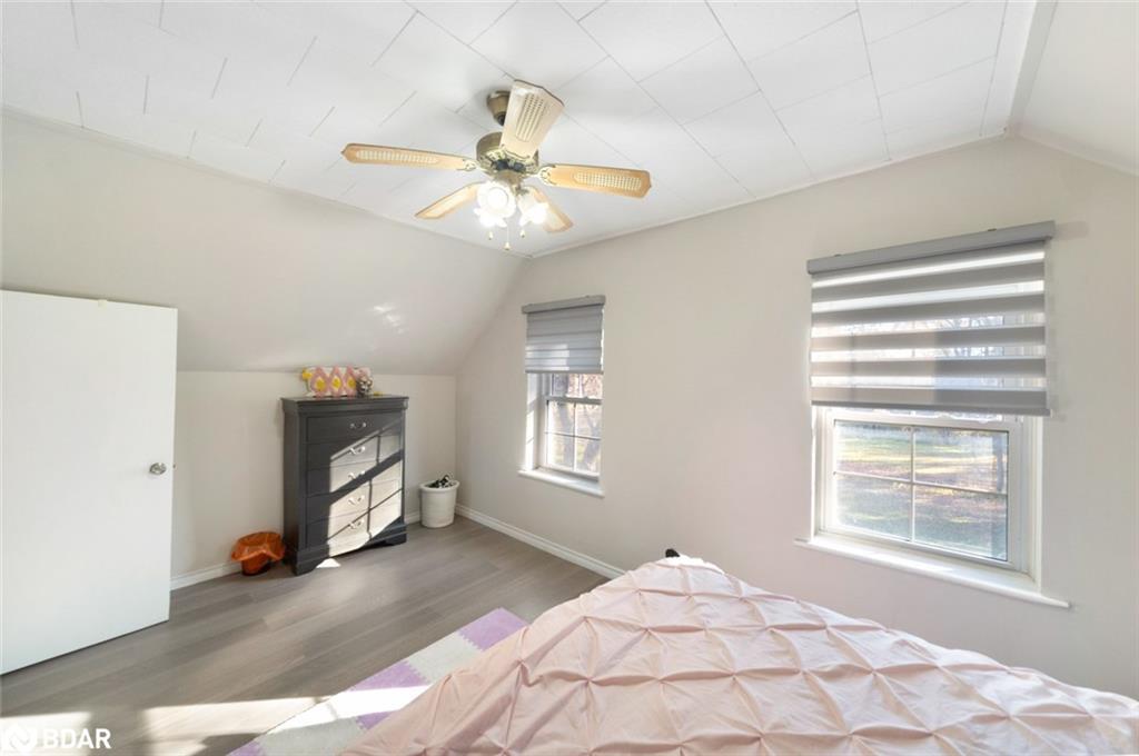 57 Coldwater Road, Severn, ON - Indoor Photo Showing Bedroom