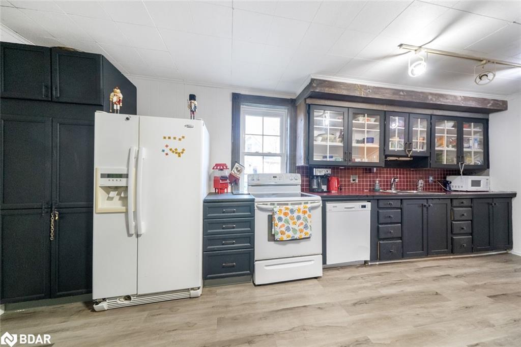 57 Coldwater Road, Severn, ON - Indoor