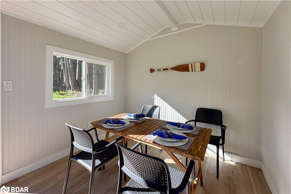 2371 Lakeshore Road E, Oro-Medonte, ON - Indoor Photo Showing Dining Room