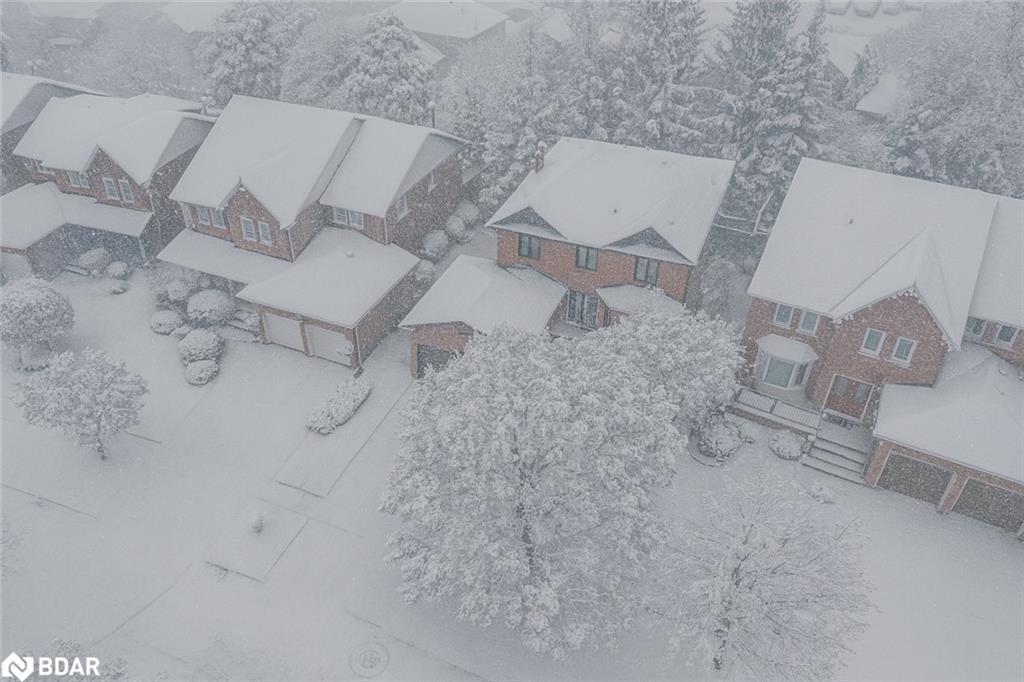 22 River Ridge Road, Barrie, ON -