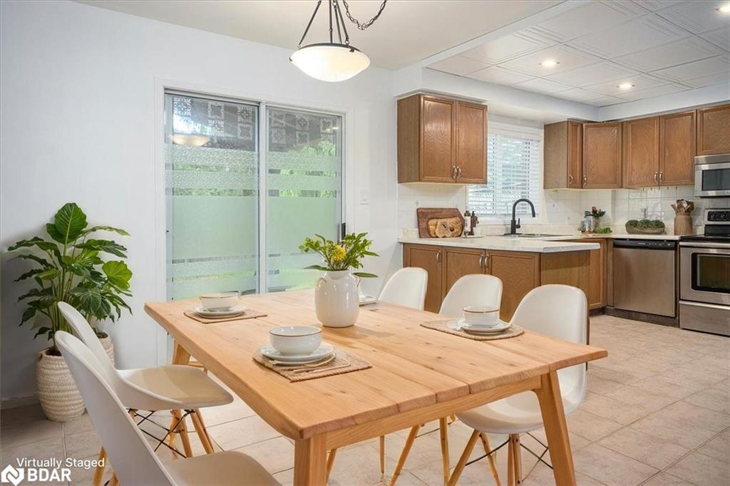 22 River Ridge Road, Barrie, ON - Indoor Photo Showing Other Room