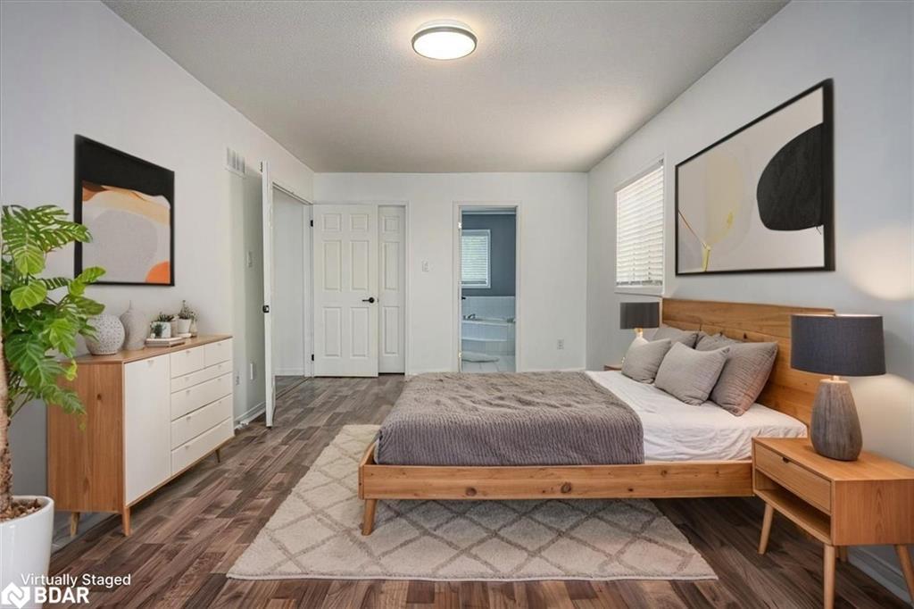 22 River Ridge Road, Barrie, ON - Indoor Photo Showing Bedroom