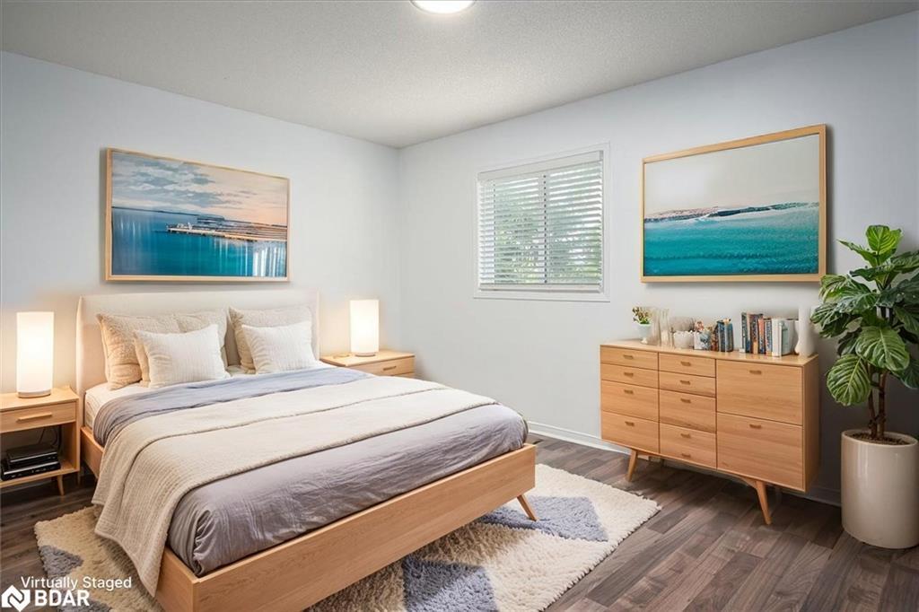 22 River Ridge Road, Barrie, ON - Indoor Photo Showing Bedroom