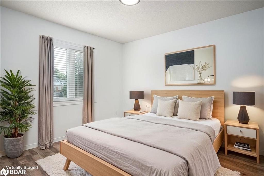 22 River Ridge Road, Barrie, ON - Indoor Photo Showing Bedroom