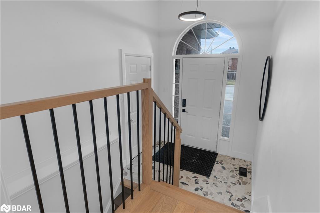 90 Larkin Drive, Barrie, ON - Indoor Photo Showing Other Room