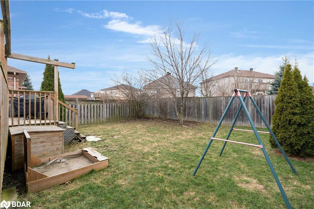 90 Larkin Drive, Barrie, ON - Outdoor