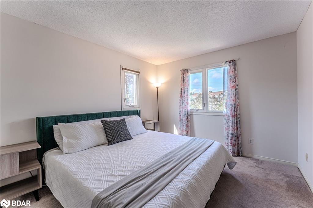 52-508 Essa Road, Barrie, ON - Indoor Photo Showing Bedroom