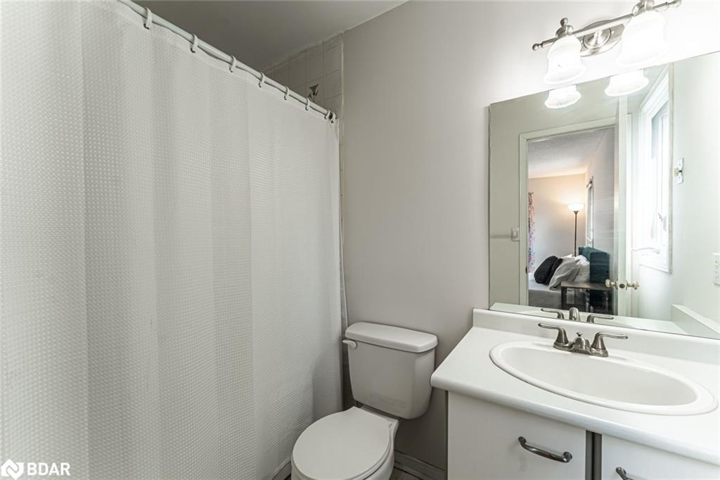 52-508 Essa Road, Barrie, ON - Indoor Photo Showing Bathroom
