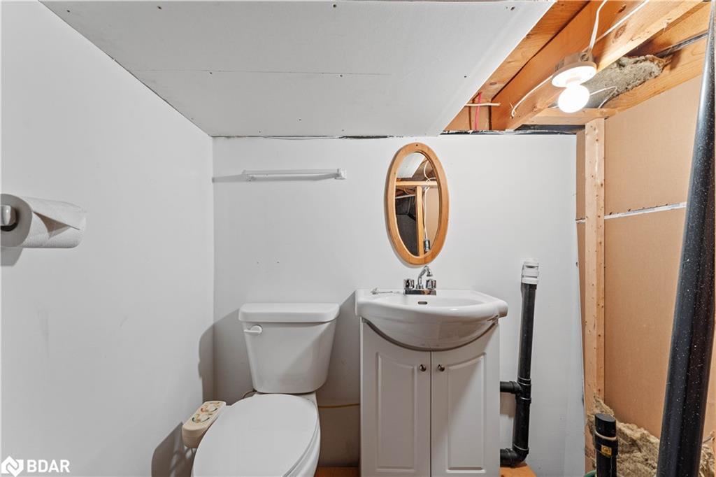 2717 3/4 Sunn Side Side Road, New Lowell, ON - Indoor Photo Showing Bathroom