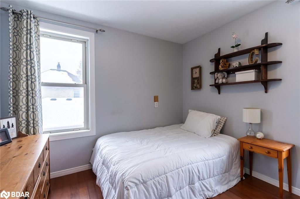 408 Regent Street, Orillia, ON - Indoor Photo Showing Bedroom